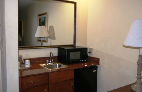 Canton Hotel | Hampton Inn Canton