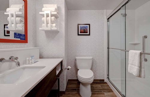 Crown Point Hotel | Hampton Inn Crown Point