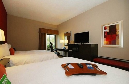 Biggar Hotel | Hampton Inn Fort Myers-Airport & I-75