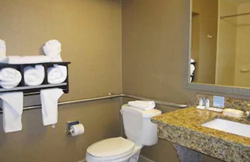 Biggar Hotel | Hampton Inn Fort Myers-Airport & I-75