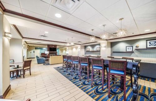 Greenfield Hotel | Hampton Inn Greenfield