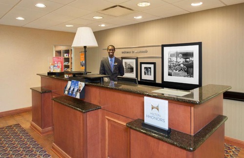 Macomb Hotel | Hampton Inn Macomb