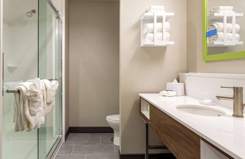 Madison Hotel | Hampton Inn Madison