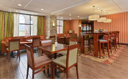 Muscatine Hotel | Hampton Inn Muscatine