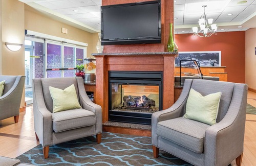 Nashua Hotel | Hampton Inn Nashua