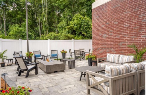 Raynham Hotel | Hampton Inn Raynham-Taunton