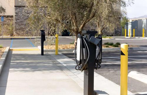 Agua Dulce Hotel | Hampton Inn & Suites Porter Ranch Los Angeles