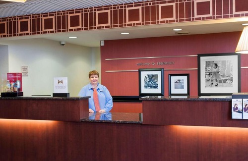 Seymour Hotel | Hampton Inn Seymour