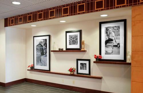 Seymour Hotel | Hampton Inn Seymour
