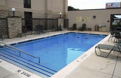 Valley Park Hotel | Hampton Inn St. Louis Southwest