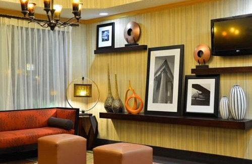 Mongo Hotel | Hampton Inn Sturgis