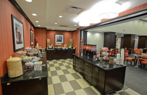 Albany Hotel | Hampton Inn & Suites Albany at Albany Mall