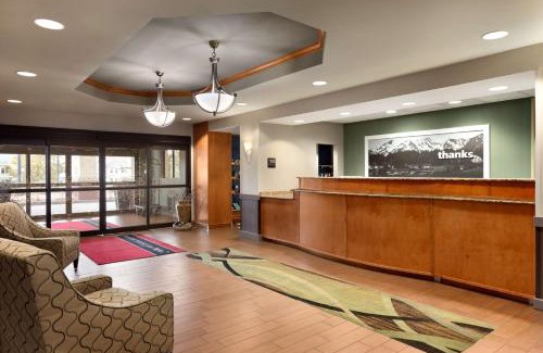 Bedford Hotel | Hampton Inn & Suites by Hilton Manchester Bedford