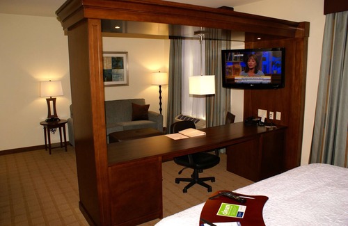 Center Hotel | Hampton Inn & Suites Center