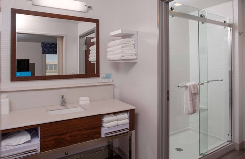Burr Ridge Hotel | Hampton Inn & Suites Chicago-Burr Ridge