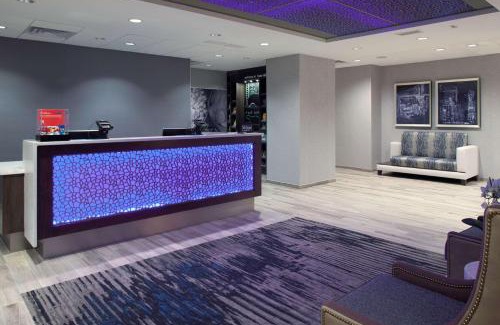 Burr Ridge Hotel | Hampton Inn & Suites Chicago-Burr Ridge