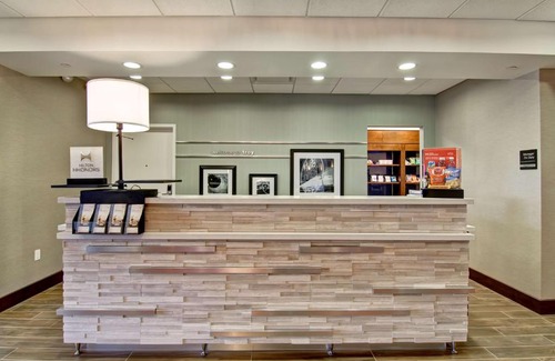 Troy Hotel | Hampton Inn & Suites Detroit/Troy