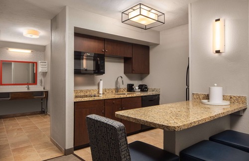 Biggs Field Hotel | Hampton Inn & Suites El Paso-Airport