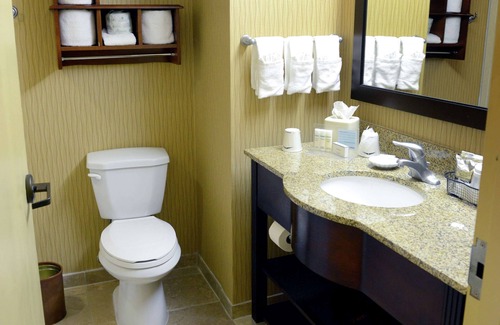 Biggs Field Hotel | Hampton Inn & Suites El Paso-Airport