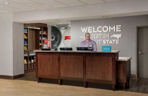 Holly Springs Hotel | Hampton Inn & Suites Holly Springs