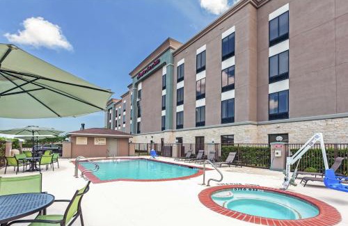 League City Hotel | Hampton Inn & Suites Houston/League City