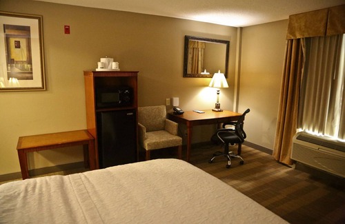 Jennings Hotel | Hampton Inn & Suites Jennings