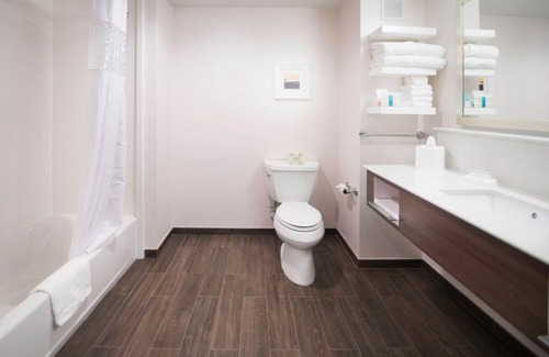 La Porte Hotel | Hampton Inn & Suites La Porte