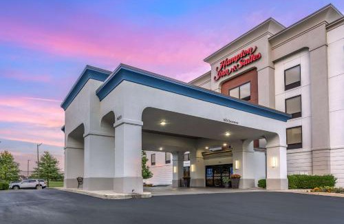 Jeffersontown Hotel | Hampton Inn & Suites Louisville East