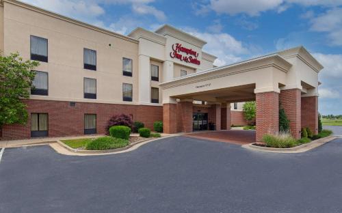 Madisonville Hotel | Hampton Inn & Suites Madisonville