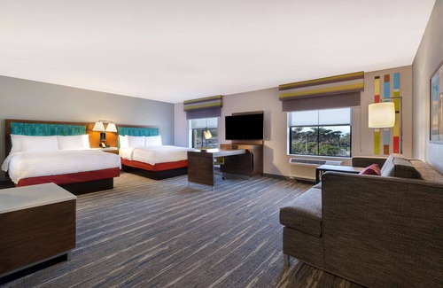 Marina Hotel | Hampton Inn & Suites Marina