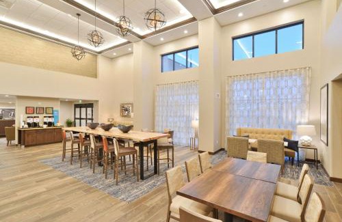 Menomonie Hotel | Hampton Inn & Suites Menomonie-UW Stout