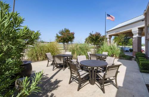Roanoke Hotel | Hampton Inn & Suites N Ft Worth-Alliance Airport