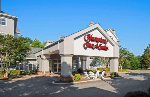 Central Newport News Hotel | Hampton Inn & Suites Newport News-Airport - Oyster Point Area