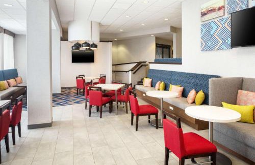 Parker Hotel | Hampton Inn & Suites Parker