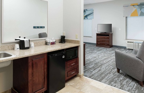 Rochester Hotel | Hampton Inn & Suites Rochester-North