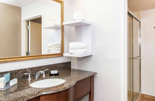 Victor Hotel | Hampton Inn & Suites Rochester/Victor