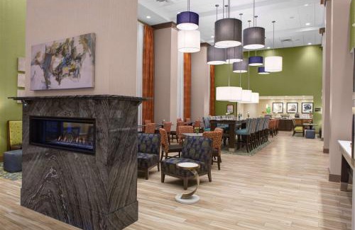 Syracuse Hotel | Hampton Inn & Suites Syracuse North Airport Area