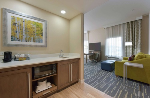 Redmond Hotel | Hampton Inn & Suites Seattle/Redmond
