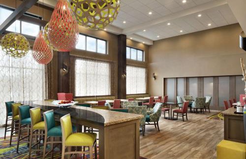 Alton Hotel | Hampton Inn & Suites St. Louis/Alton, IL