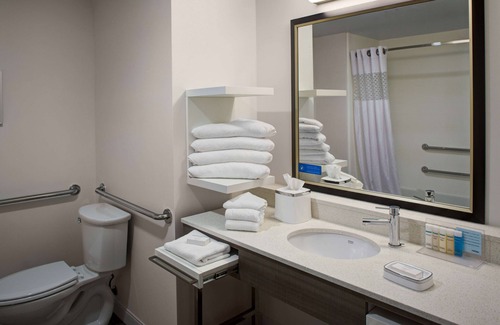 North Syracuse Hotel | Hampton Inn & Suites Syracuse North Airport Area