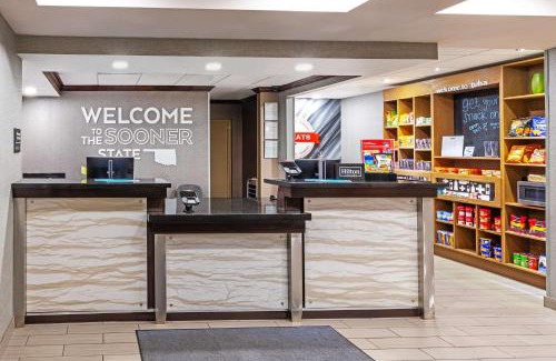 South Tulsa Hotel | Hampton Inn & Suites Tulsa-Woodland Hills