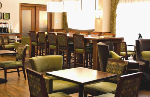 College Station Hotel | Hampton Inn & Suites College Station