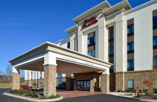 Rensselaer Hotel | Hampton Inn & Suites Albany-East Greenbush, NY