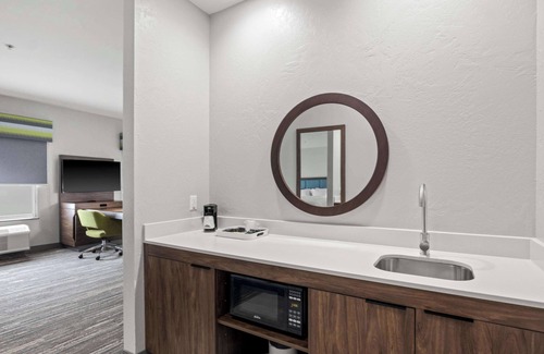 Mount Pleasant Hotel | Hampton Inn & Suites Mount Pleasant