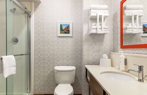 Valparaiso Hotel | Hampton Inn & Suites Valparaiso