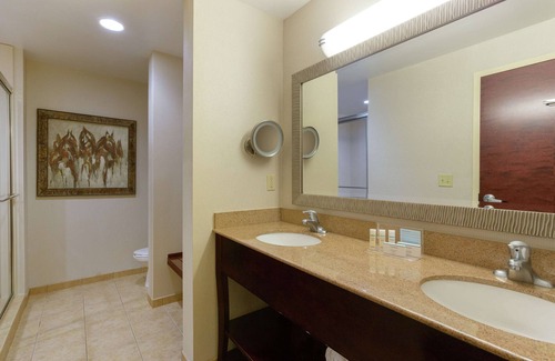 Wellington Hotel | Hampton Inn & Suites Wellington