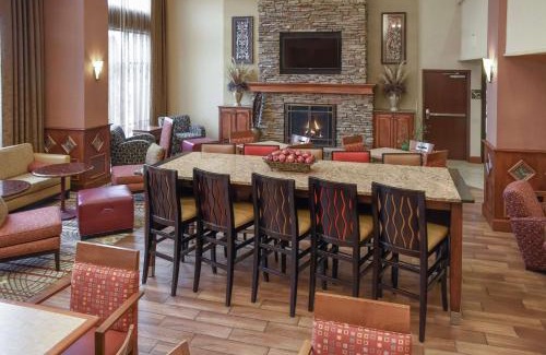 Canfield Hotel | Hampton Inn & Suites Youngstown-Canfield