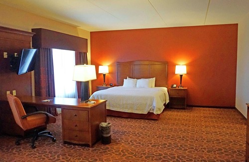Waynesburg Hotel | Hampton Inn Waynesburg