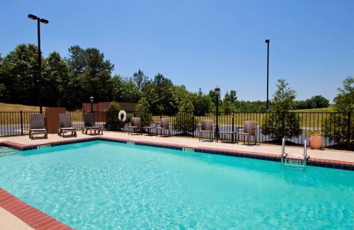 Winfield Hotel | Hampton Inn Winfield