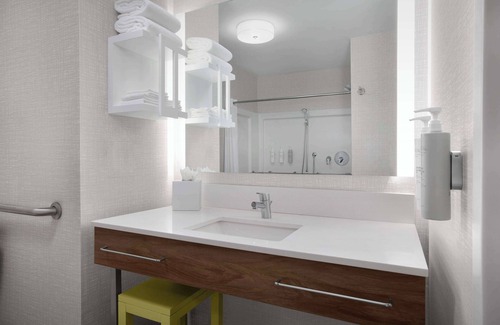 Yorkville Hotel | Hampton Inn Yorkville
